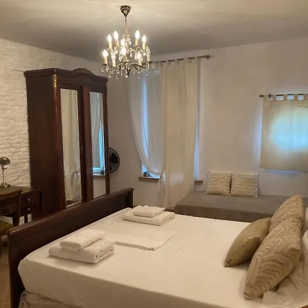 La Porte Doree... Casa de hóspedes Saint-Nicolas-de-la-Grave