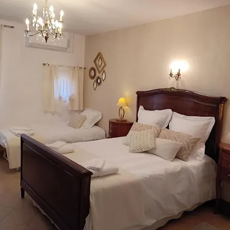 La Porte Doree... Casa de hóspedes Saint-Nicolas-de-la-Grave